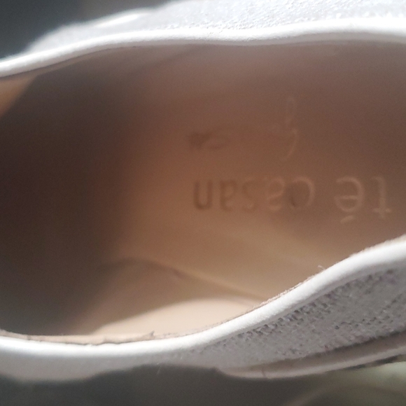 Genuine Snakeskin and Linen Te Casan heels - Picture 16 of 17